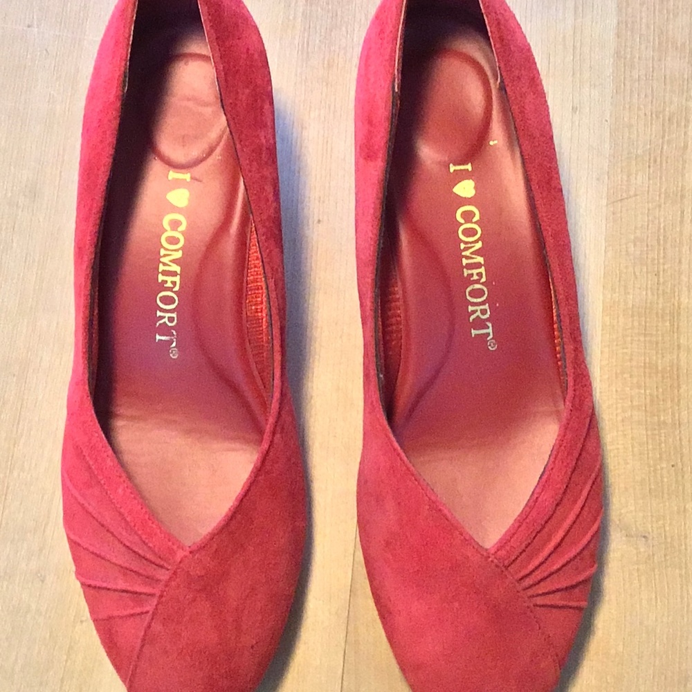Women's Red Suede Wedges